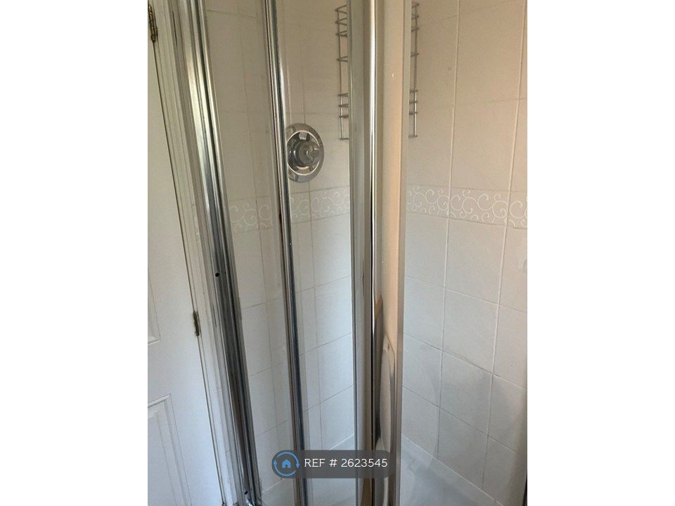 Property photo 3 of 28