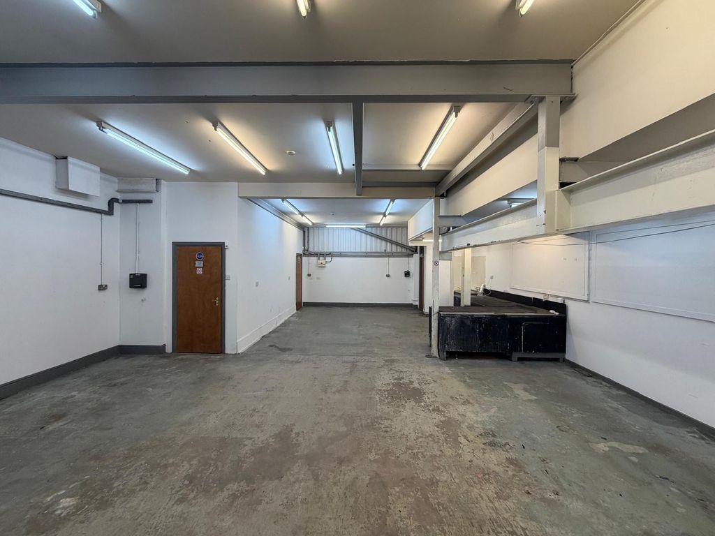 Property photo 2 of 5