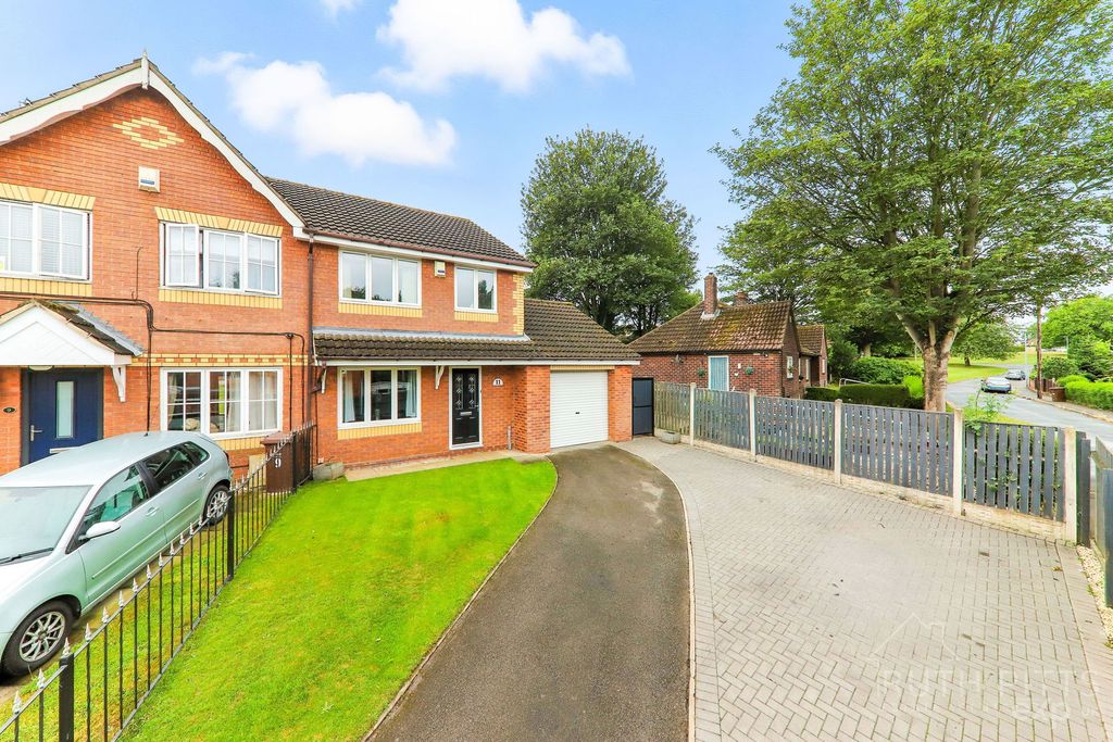 Property photo 2 of 30