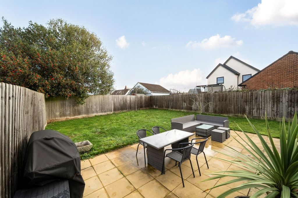 Property photo 3 of 17 138058136932c9d54276B