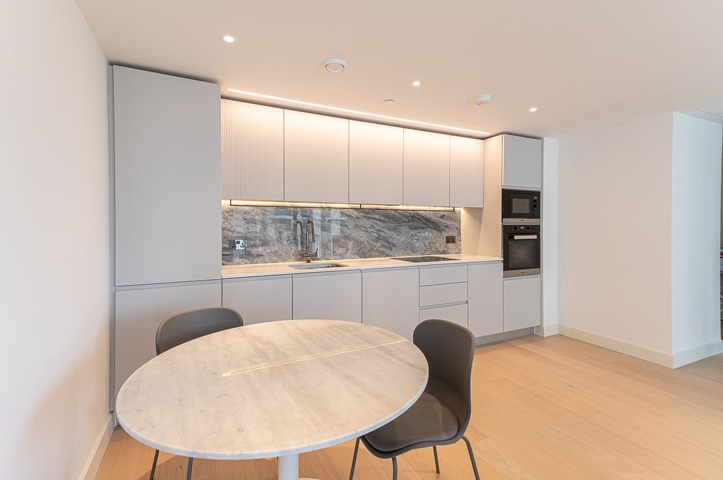 Property photo 3 of 31