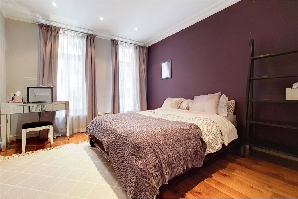 Property photo 3 of 12 Bedroom 1