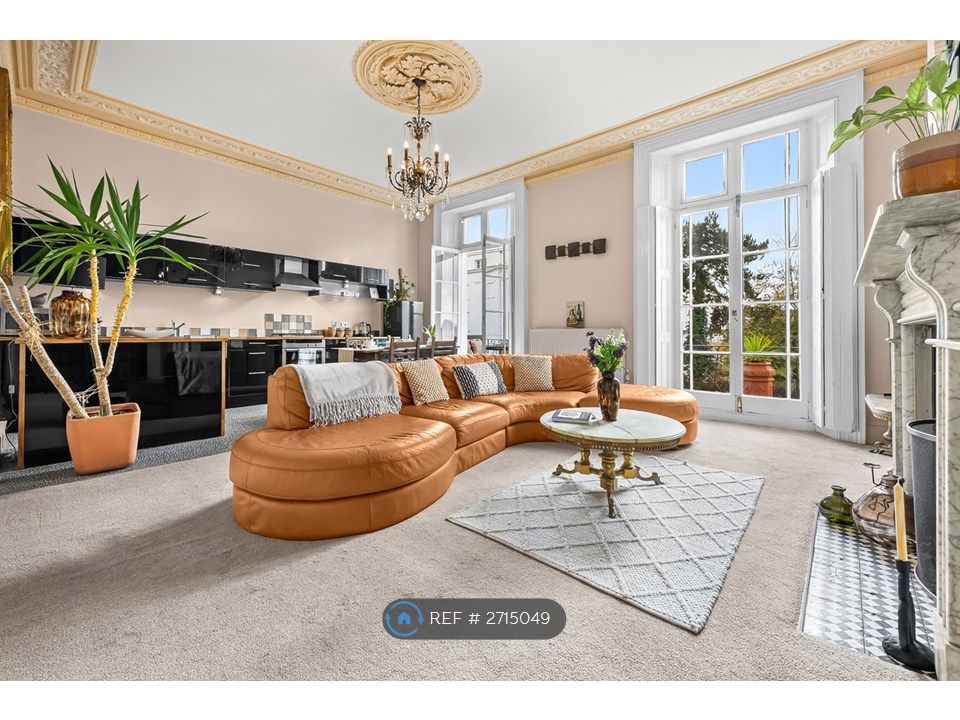 Property photo 2 of 26