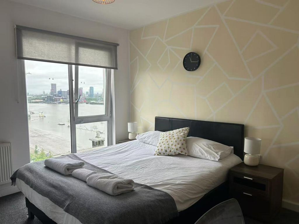 Property photo 1 of 18 2 Bed To Rent, 25 Barge Walk, Greenwich Peninsula, Greenwich, Se10