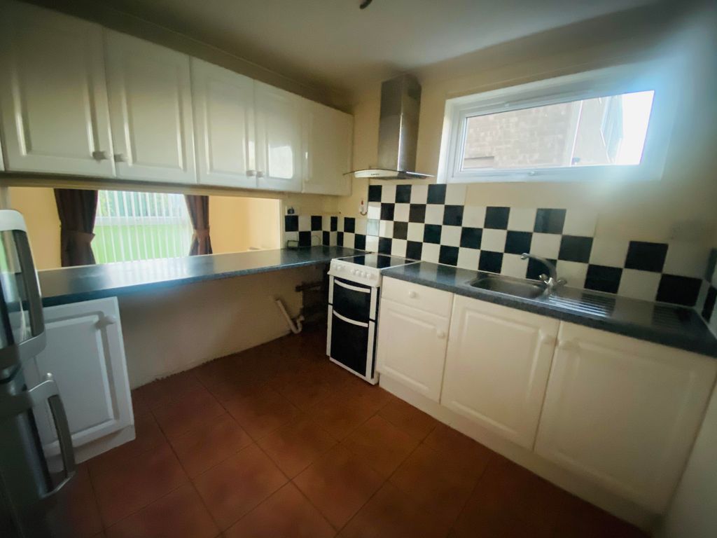 Property photo 1 of 5 Kitchen