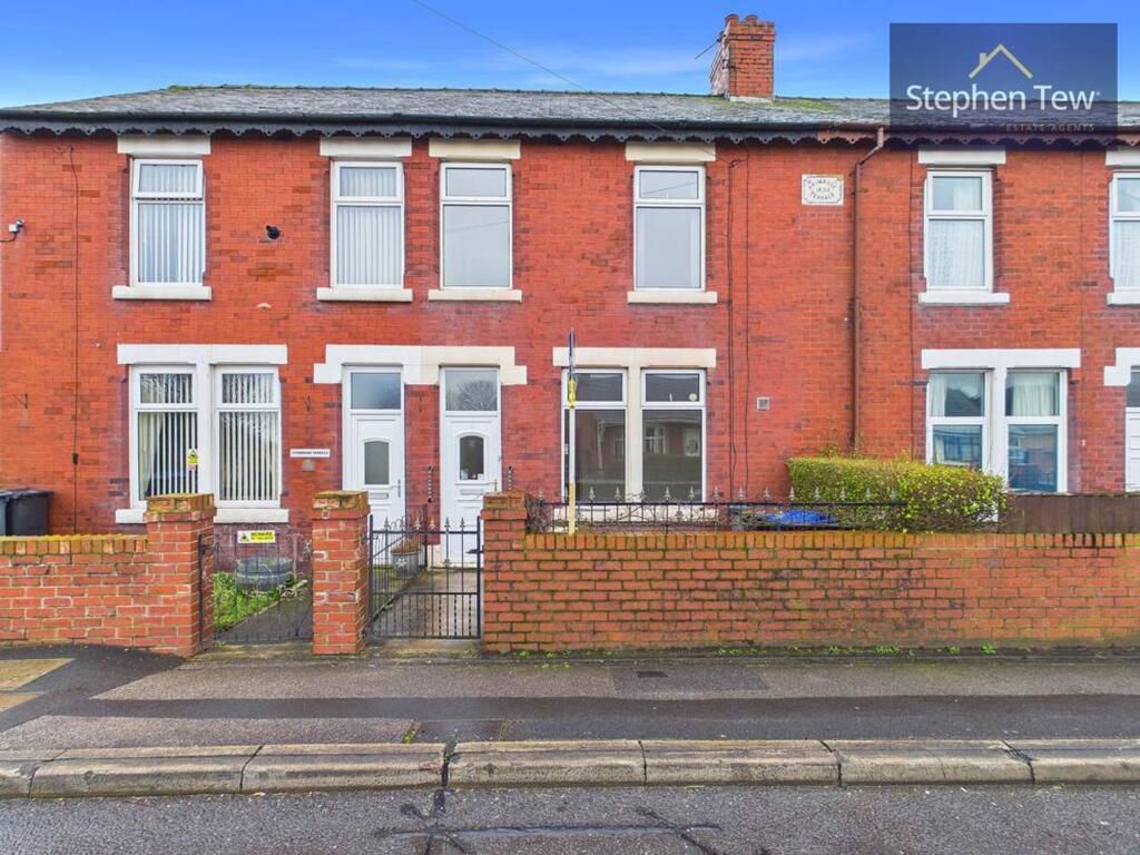 Property photo 1 of 12