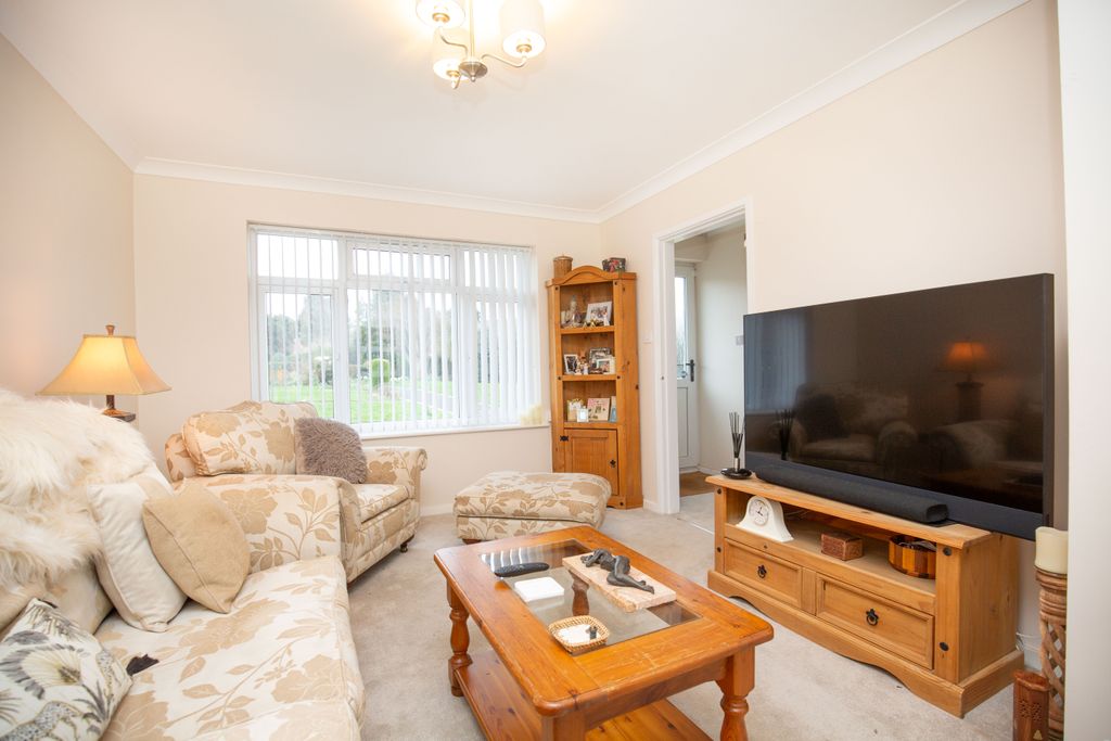 Property photo 3 of 11 Untitled-8