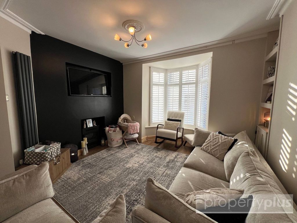 Property photo 2 of 18 Picture No. 13