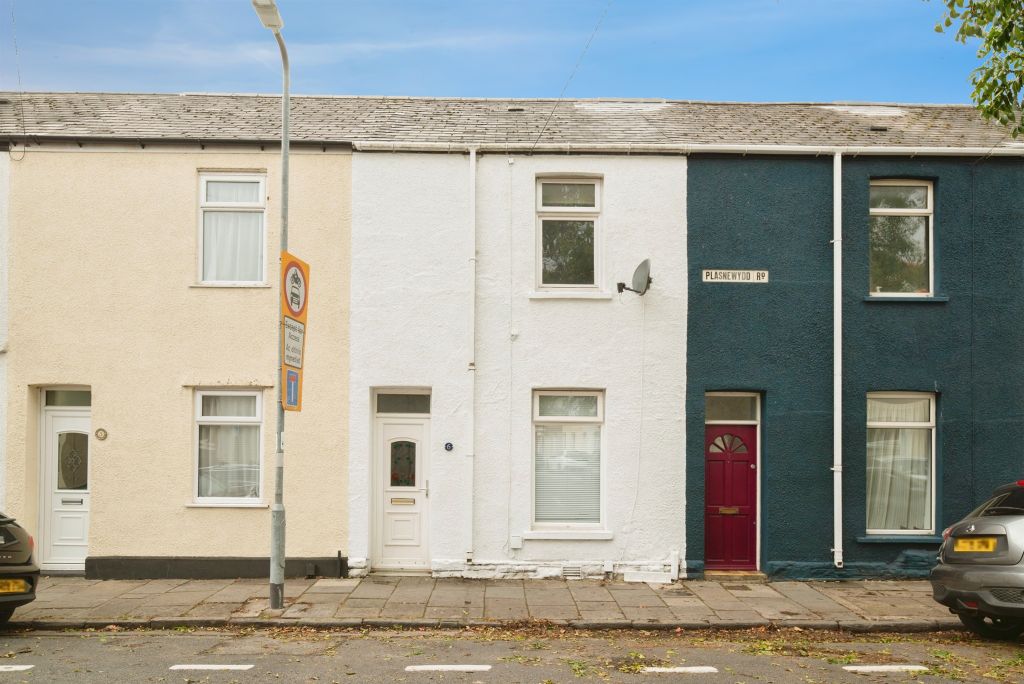 Property photo 1 of 18