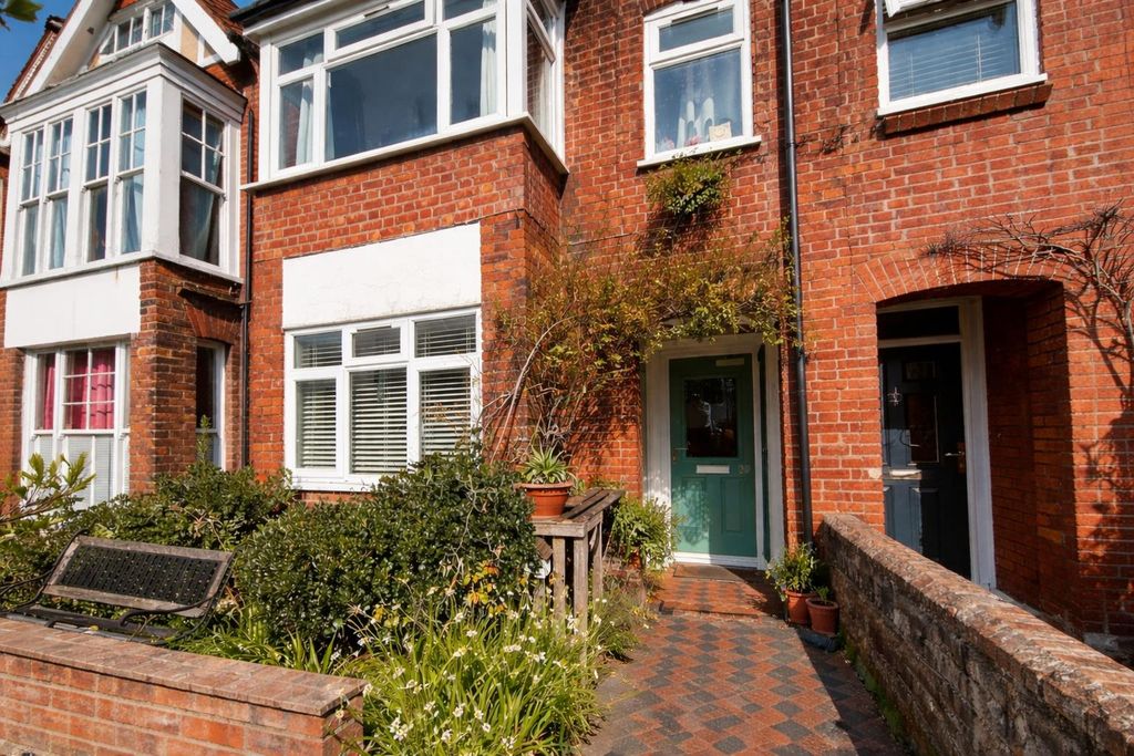 Property photo 2 of 13 c4.Png