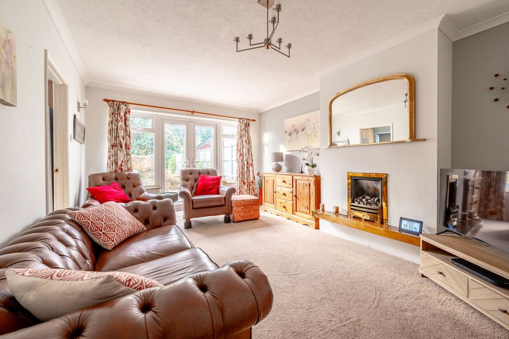 Property photo 3 of 18