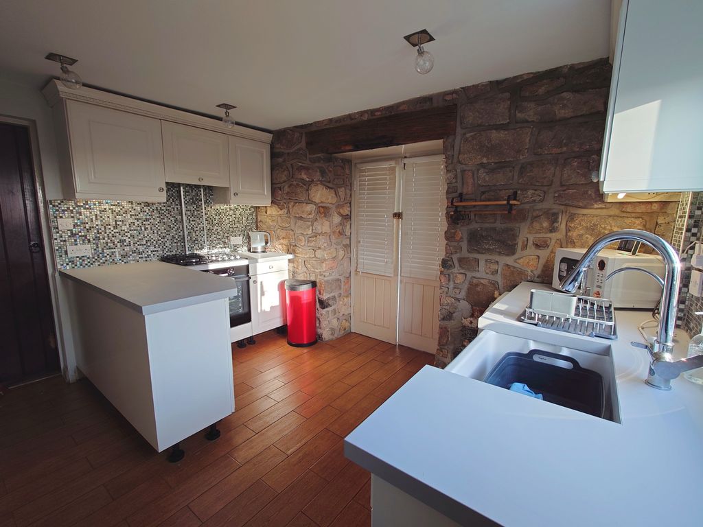 Property photo 2 of 37