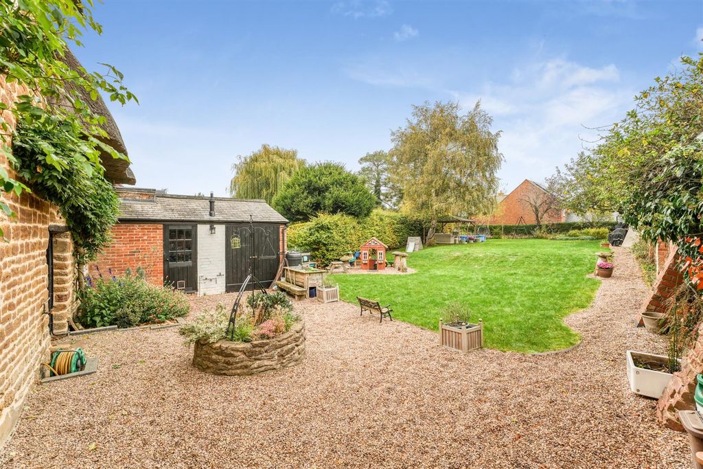 Property photo 3 of 37