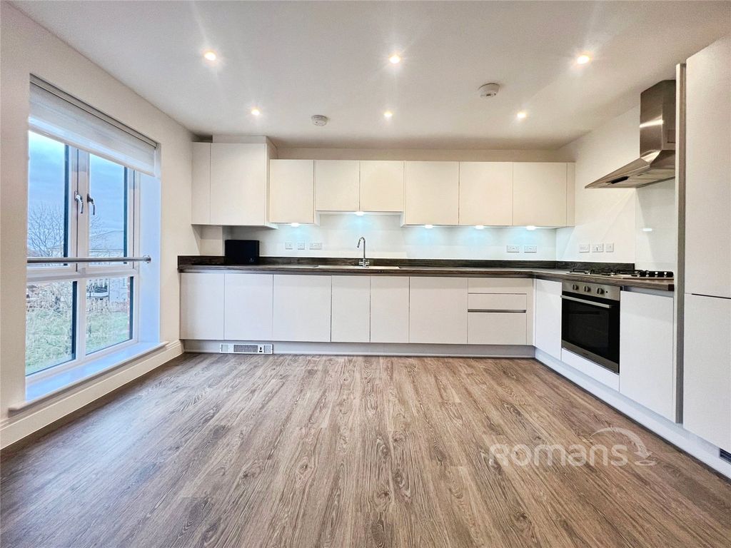 Property photo 2 of 14 Picture No. 36