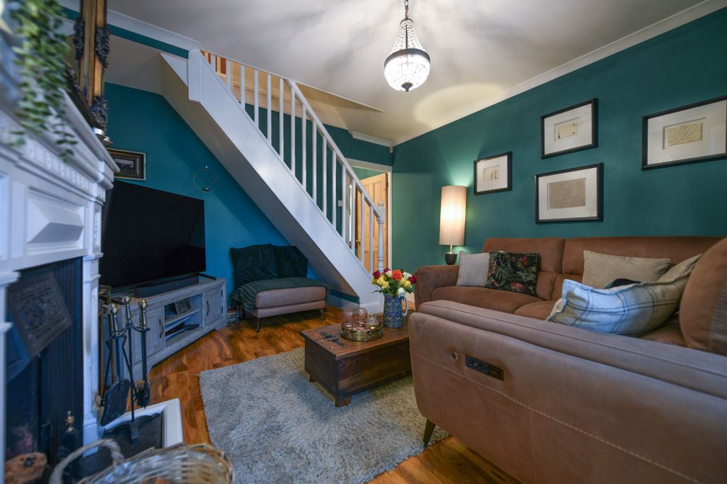 Property photo 2 of 23