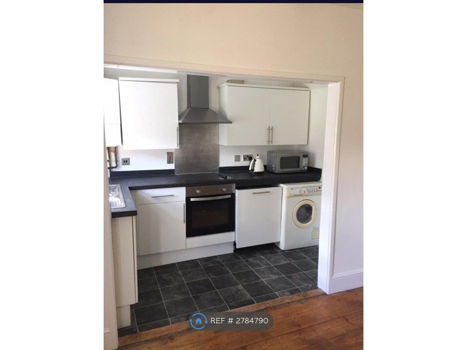 Property photo 2 of 12 Kitchen