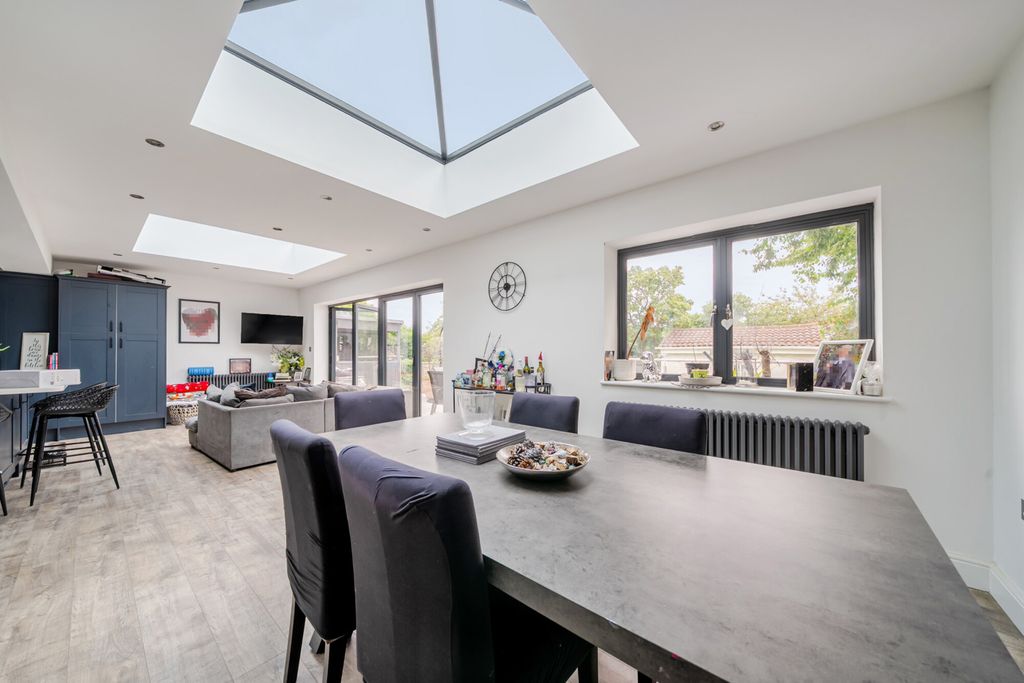 Property photo 3 of 24 1477870-22-6A3417...