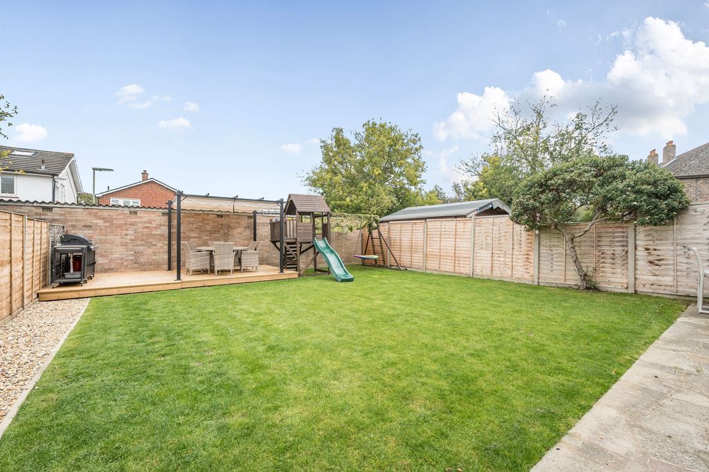 Property photo 2 of 23