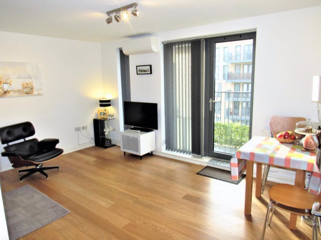Property photo 3 of 11
