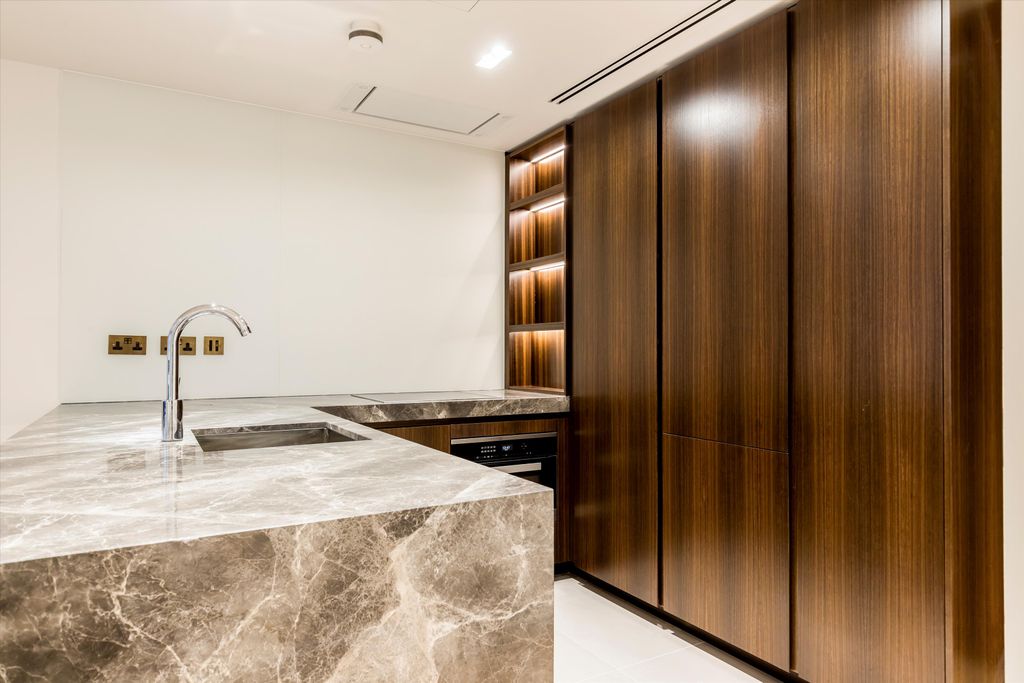 Property photo 3 of 12 Image