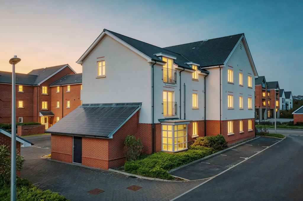 Property photo 2 of 10 William Heelas Way