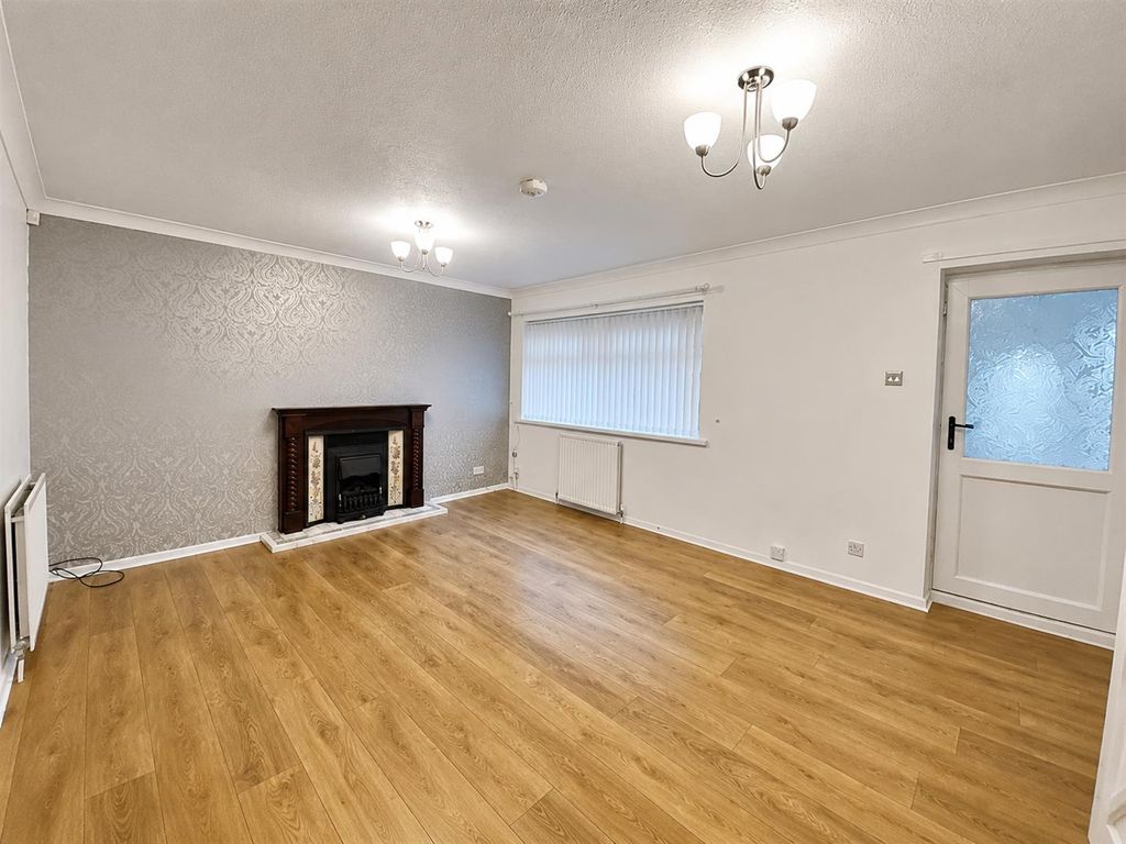 Property photo 2 of 13 10A.Png
