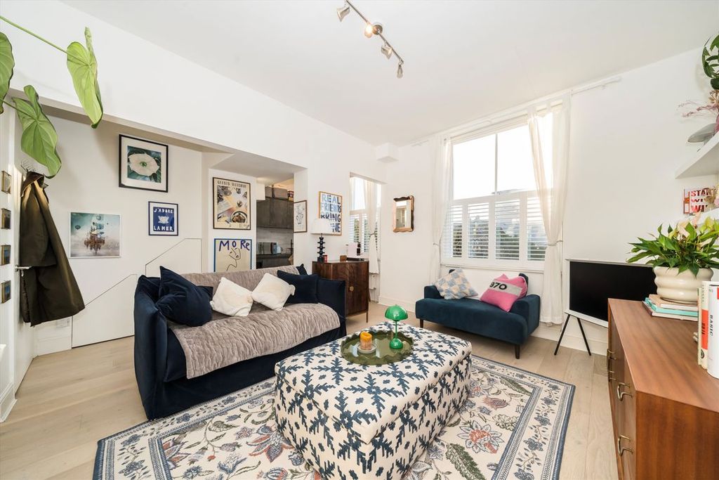 Property photo 2 of 6