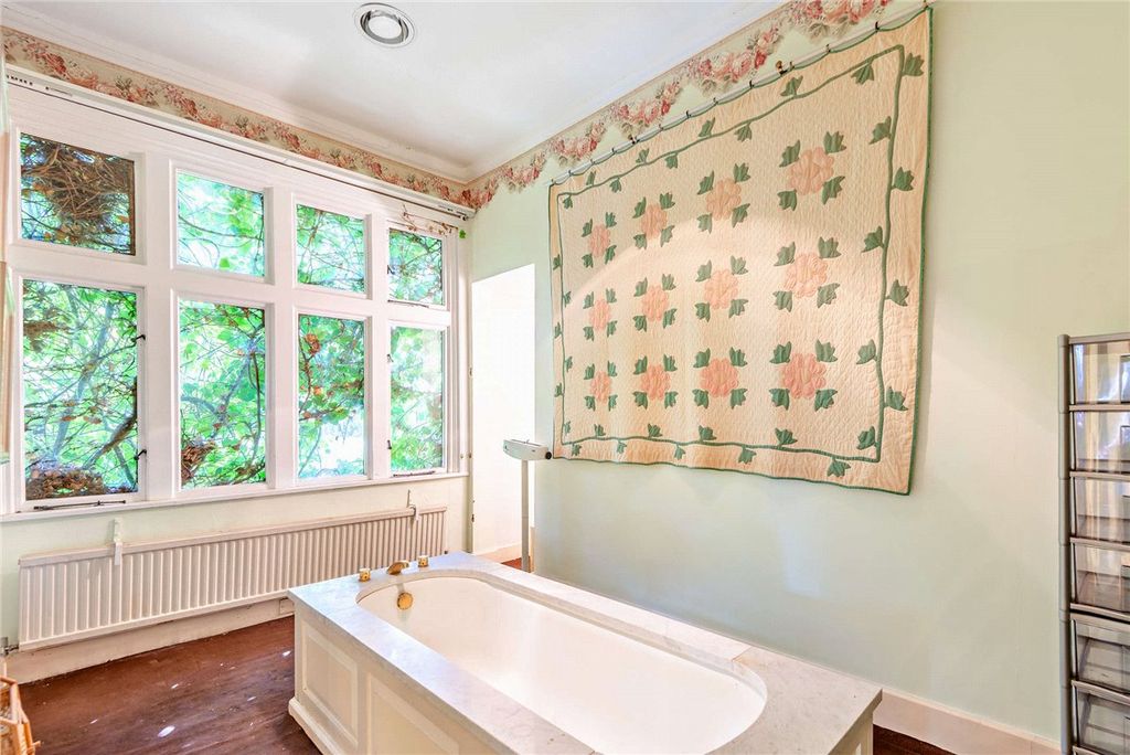 Additional image 21 of 9 bed country house for salePriest Hill, Old Windsor, Windsor, Surrey SL4