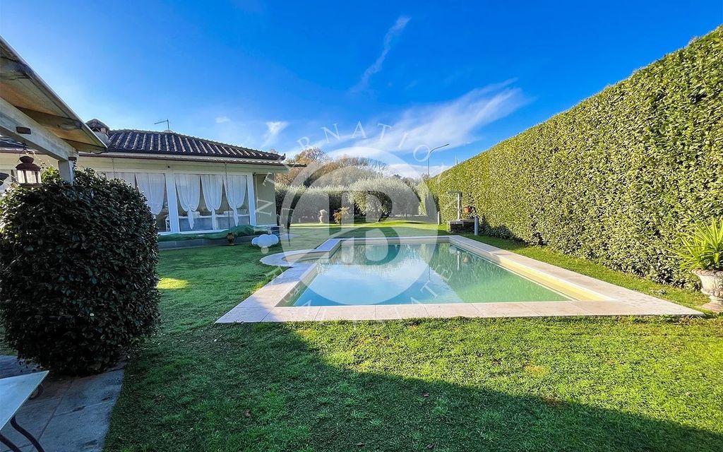 Property photo 1 of 30