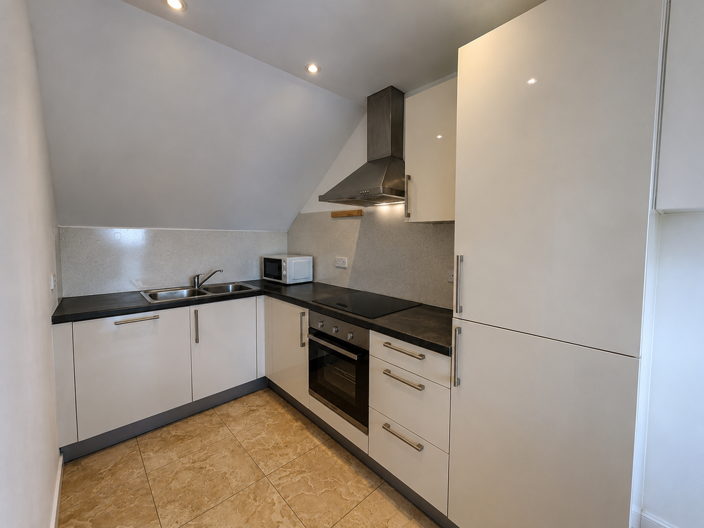 Property photo 2 of 6 Kitchen