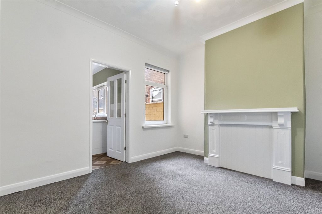 Property photo 3 of 10 Picture No. 04