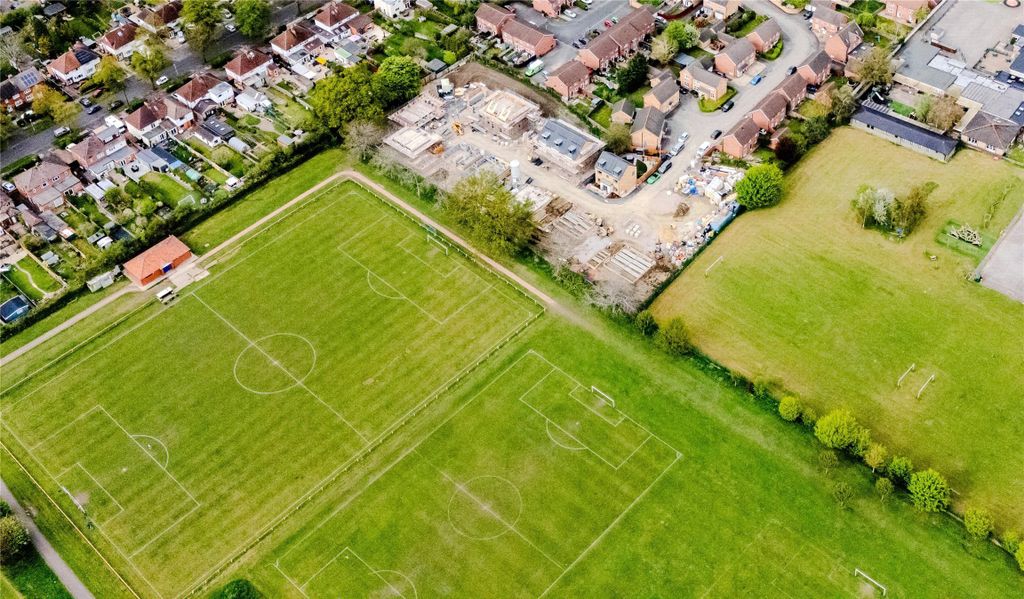 Property photo 2 of 28 Picture No. 07