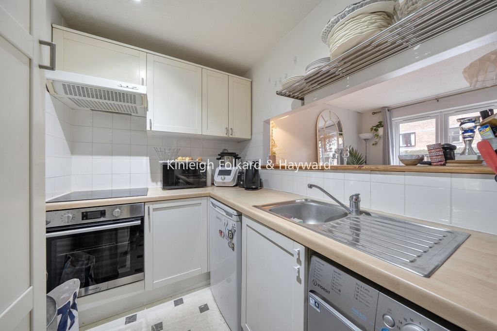 Property photo 3 of 9 Picture No. 11