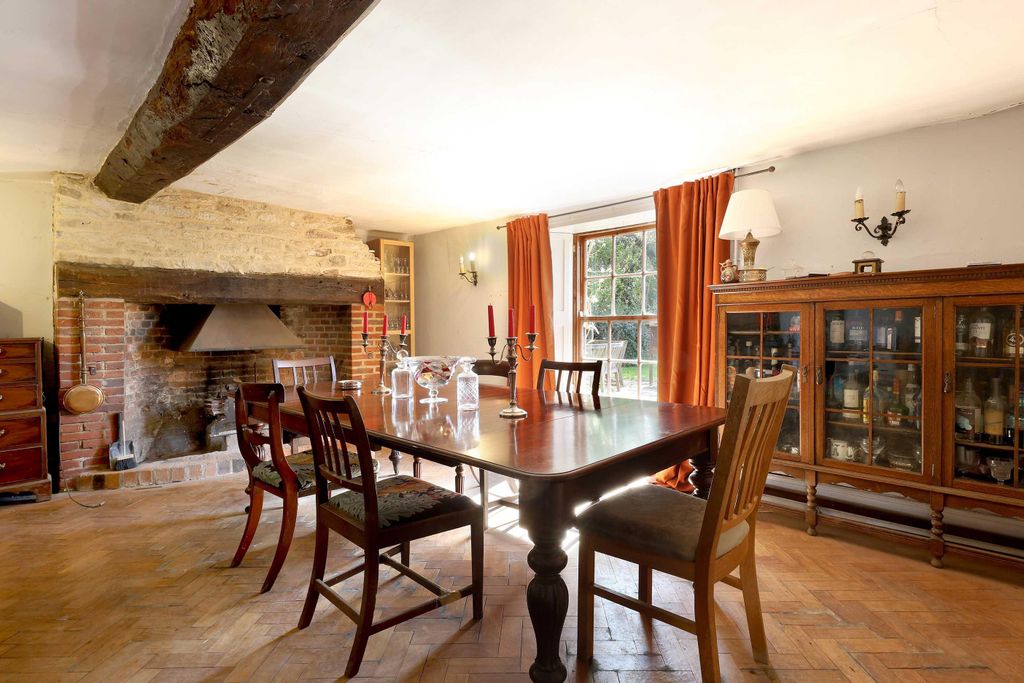 Property photo 2 of 14 Image