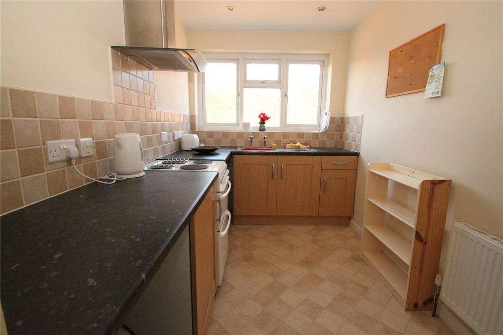 Property photo 2 of 5 Kitchen