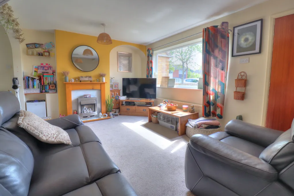 House in Charnwood, Thurmaston - More