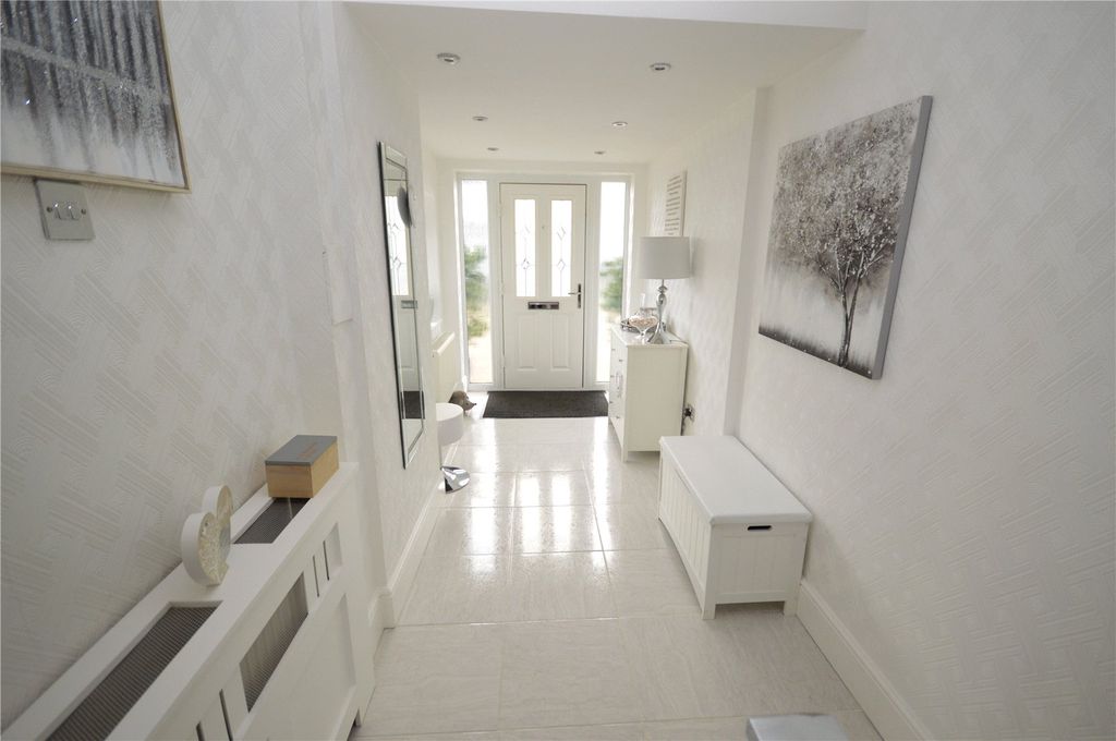 Property photo 3 of 15 Picture No. 04