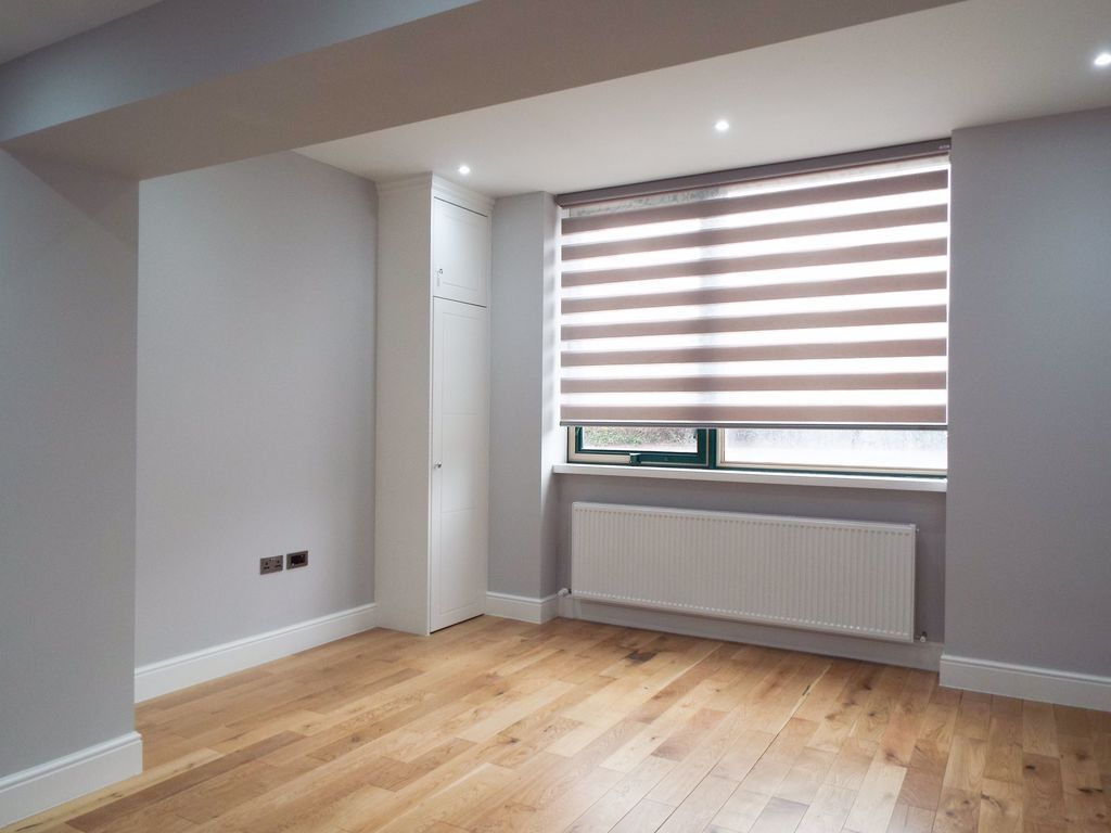 Property photo 1 of 4 Photo 4