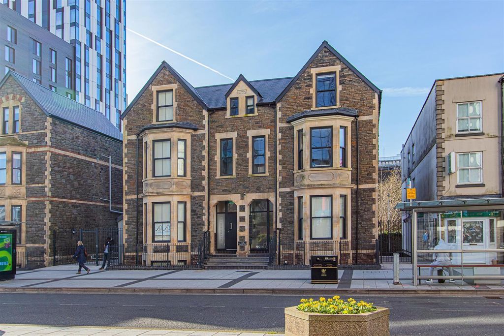 Property photo 1 of 8 Ext.Jpg