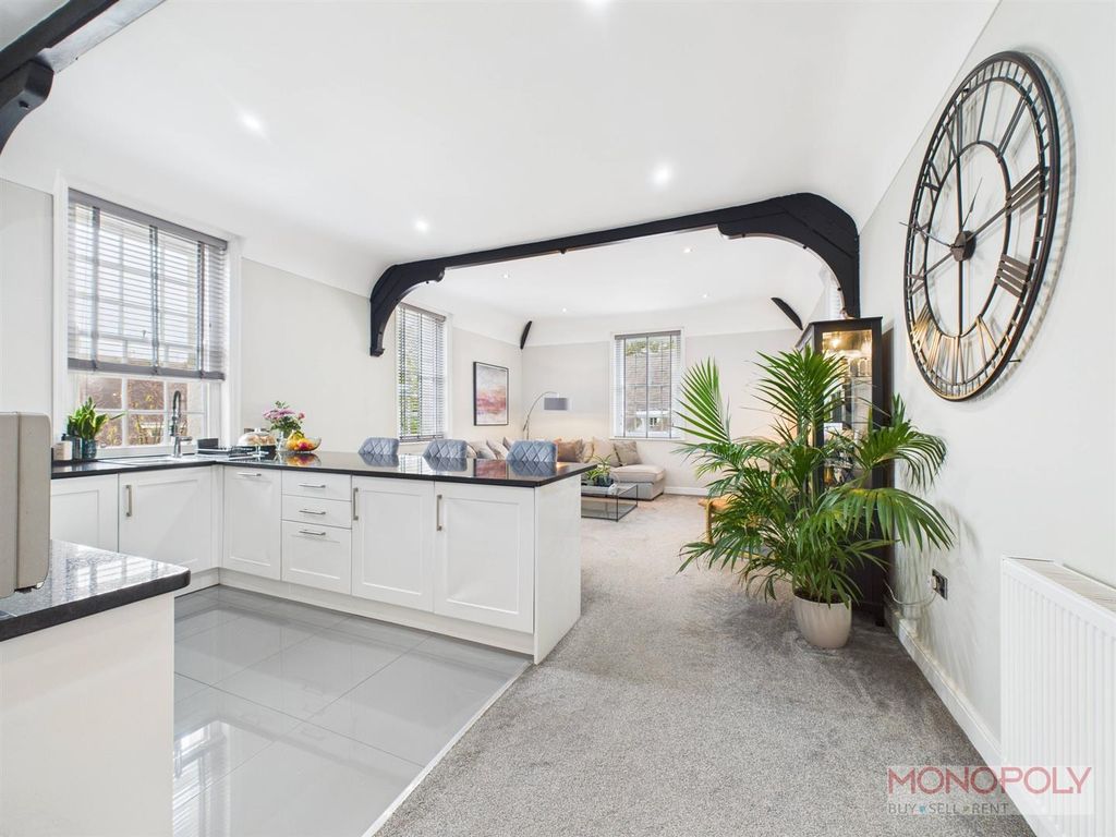 Property photo 2 of 30 Cam01943G0-Pr0539-Still013.Jpg