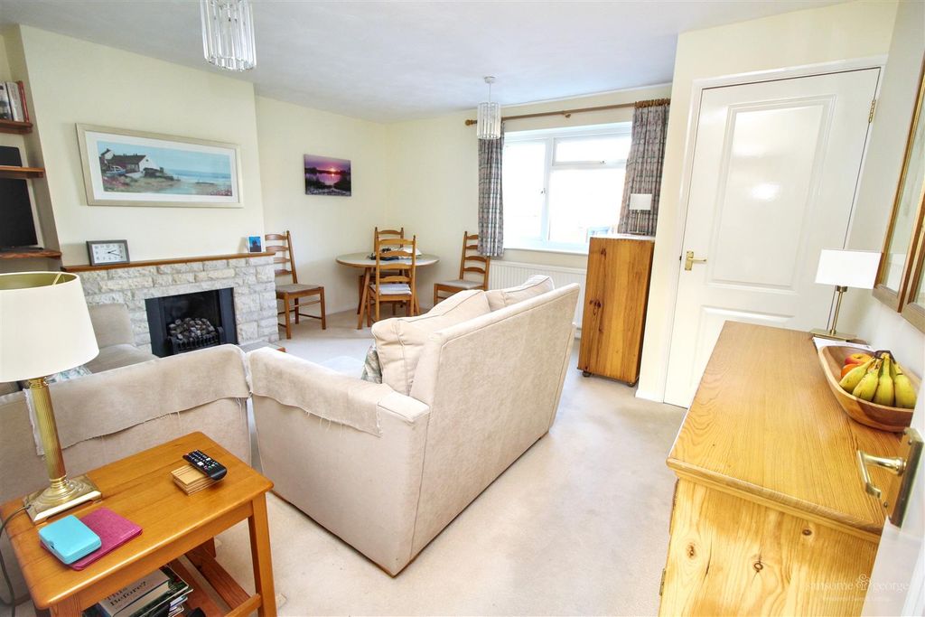 Property photo 2 of 15 Living Room