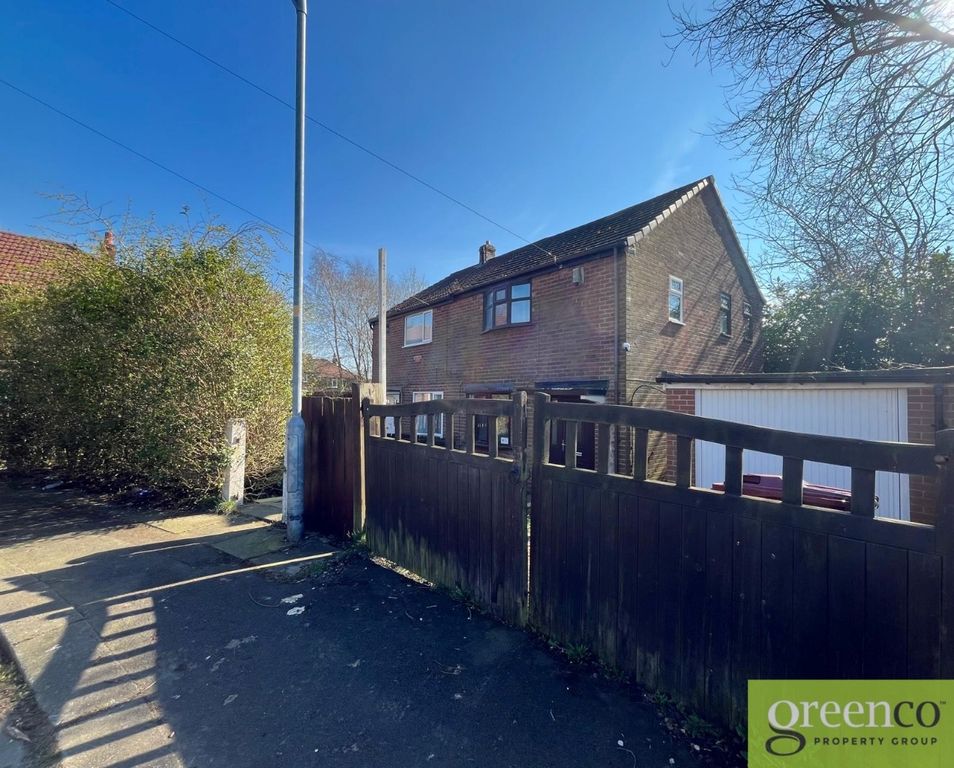 Property photo 2 of 39