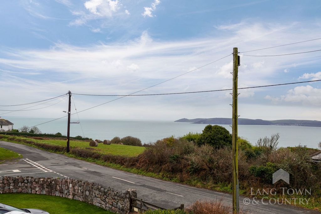 Property photo 2 of 24