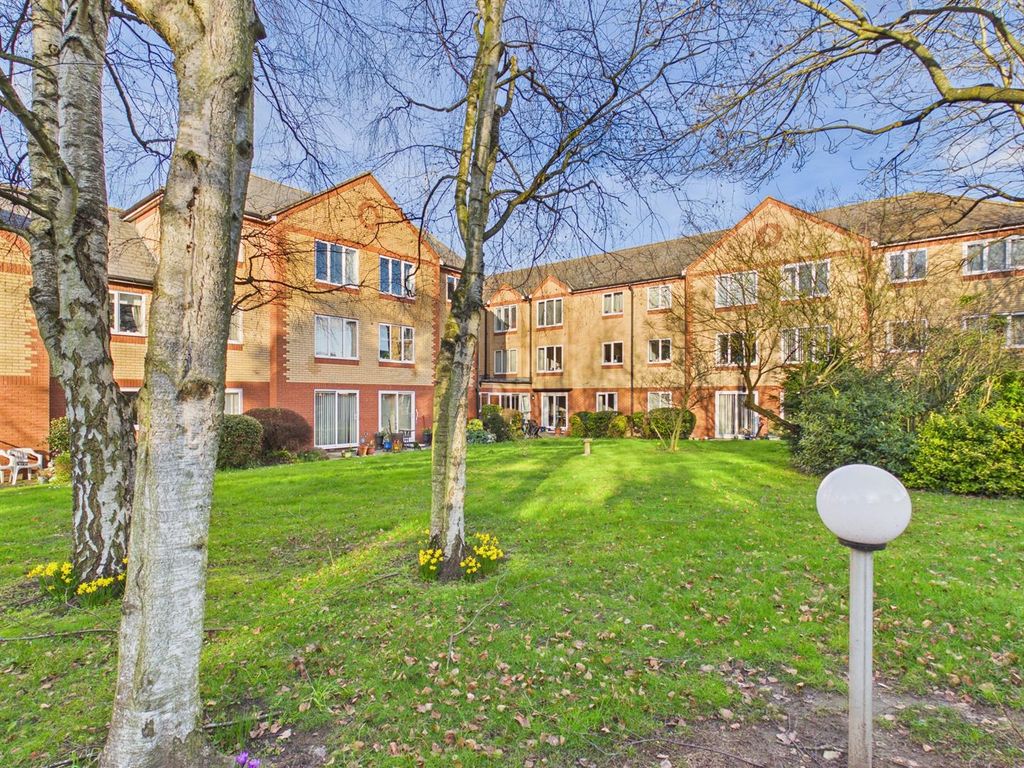 Property photo 2 of 14 Communal Garden