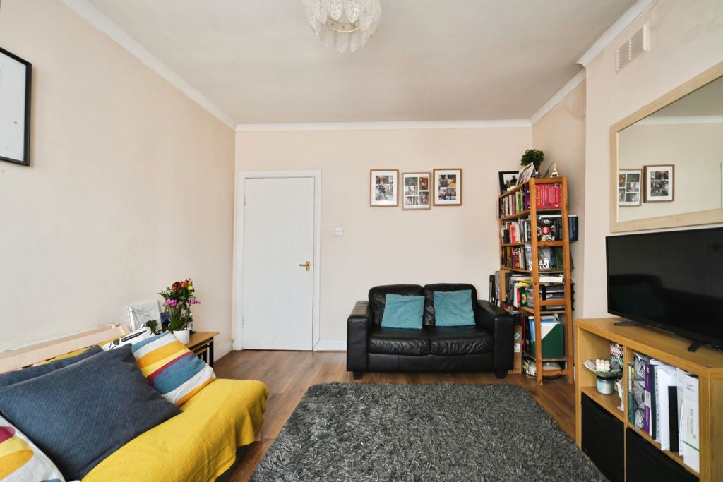 Property photo 2 of 10 Reception Room