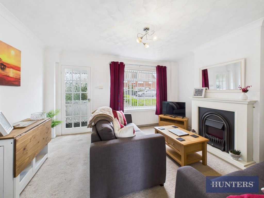 Property photo 3 of 12 Living Room