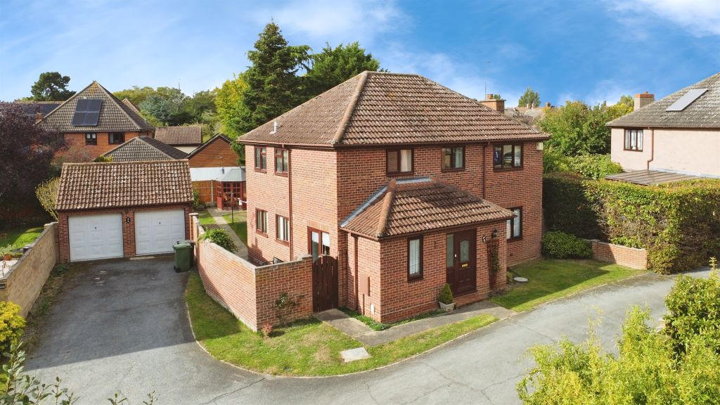 Property photo 1 of 28