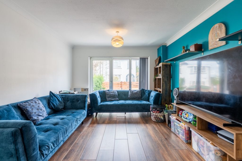 Property photo 1 of 17 4857801