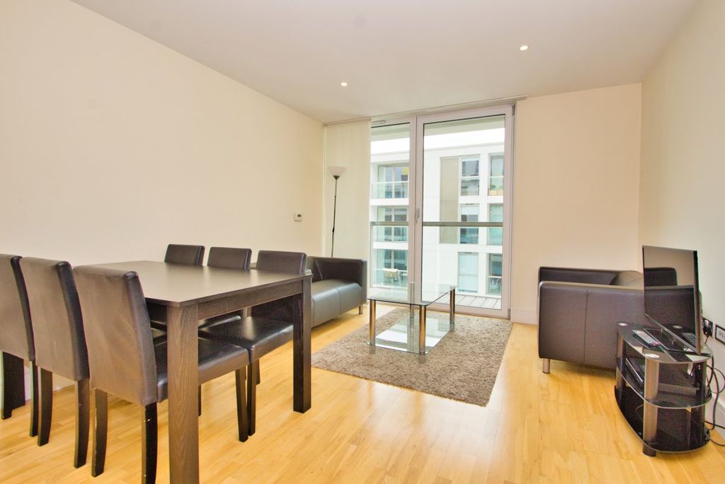 Property photo 3 of 11 Gallery