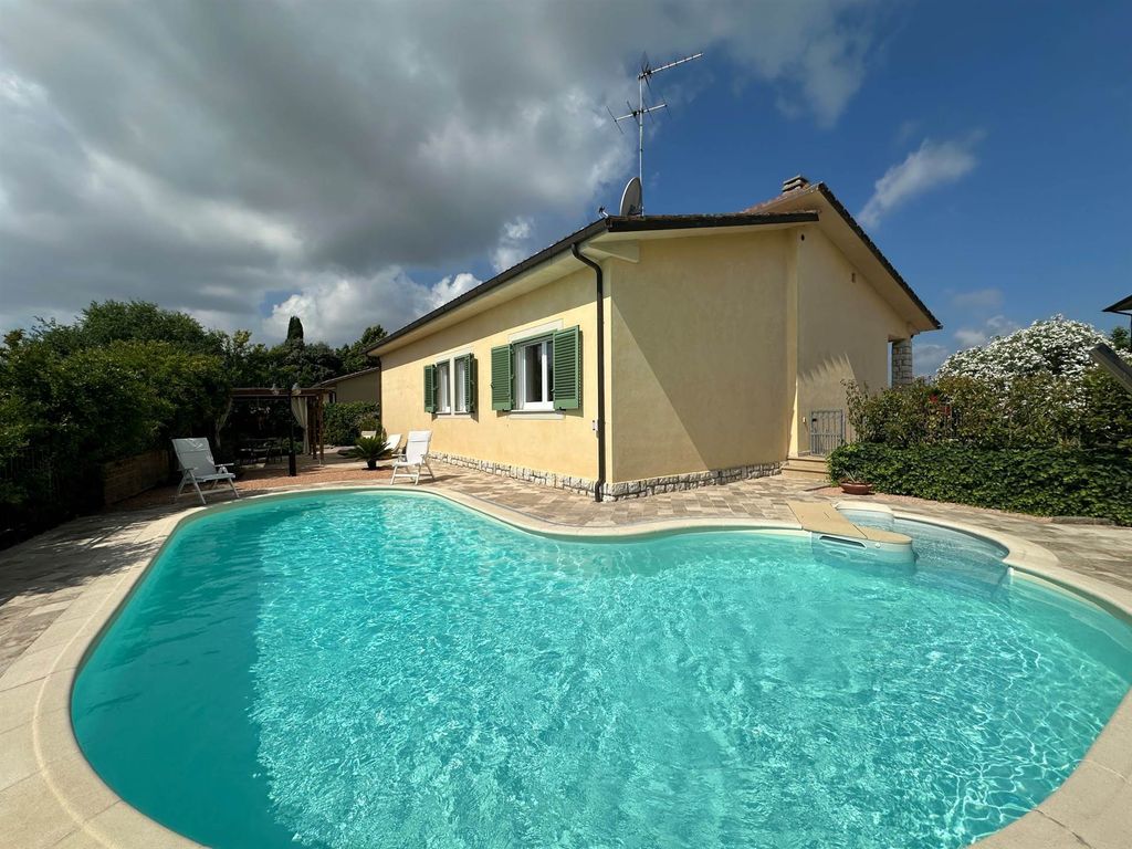Property photo 1 of 30